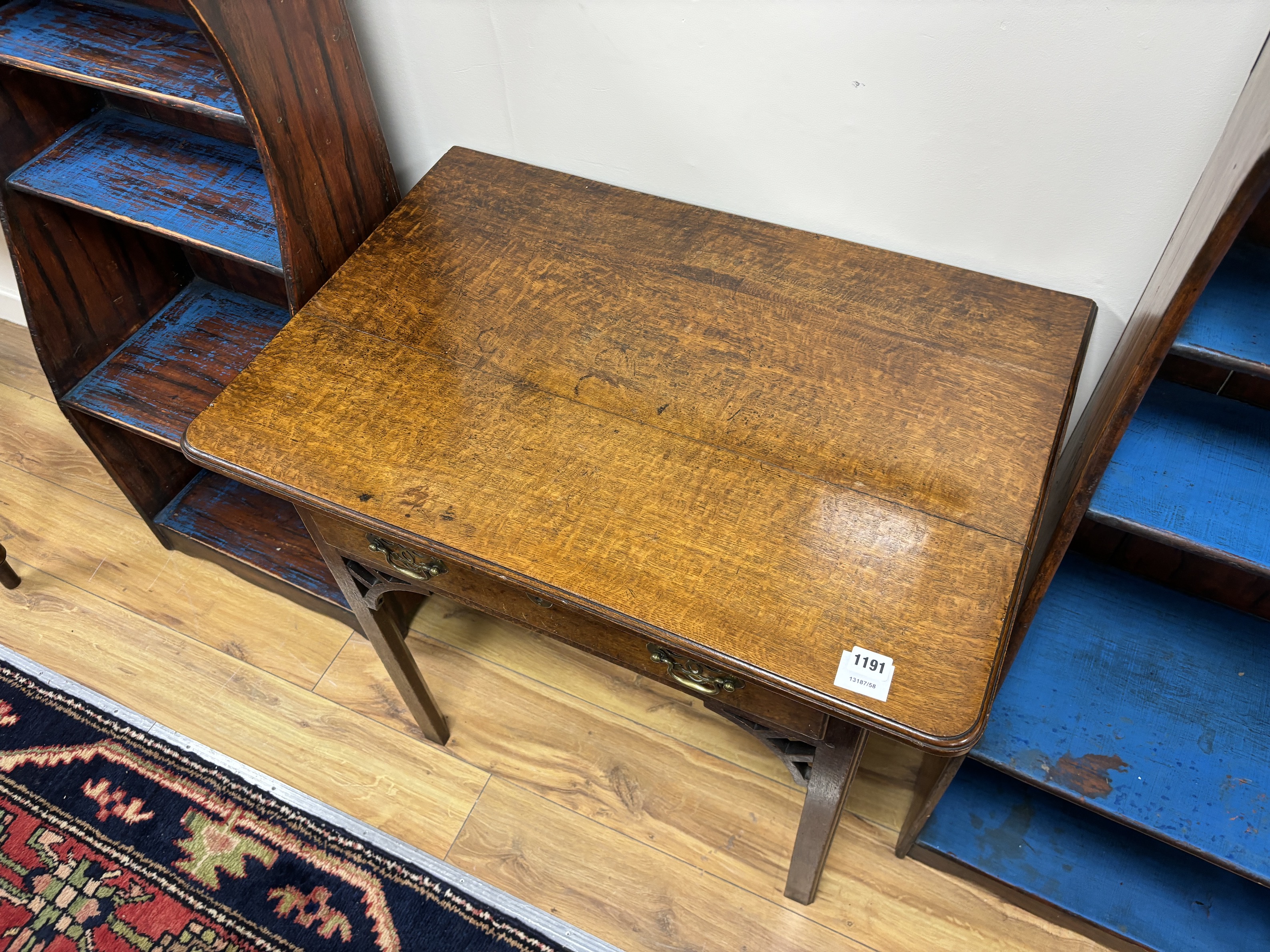 A George III oak side table, width 78cm, depth 52cm, height 72cm